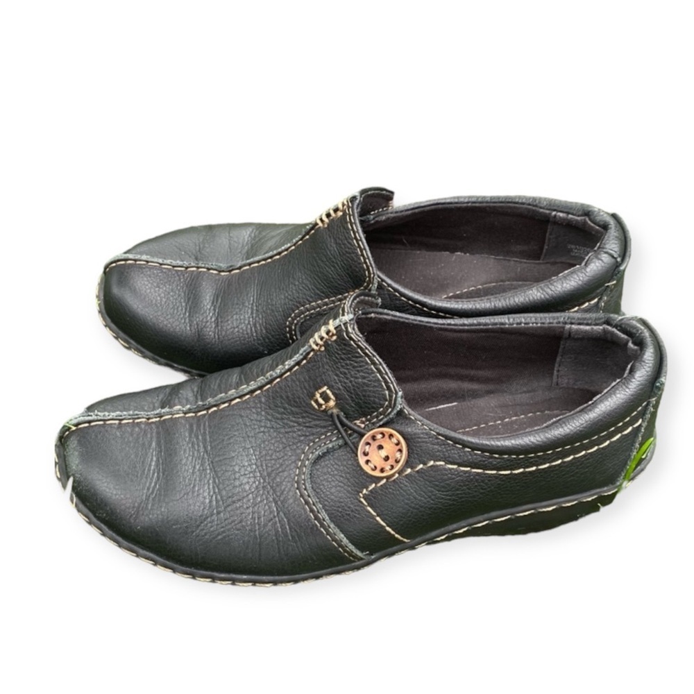 Clarks Shoes Women’s Size 6M Black Slip On Loafers Flats Leather Uppers